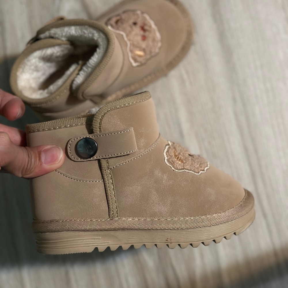 Toddler Teddy Bear Winter Boots –‎ Size 26, Beige - Picture 4 of 6